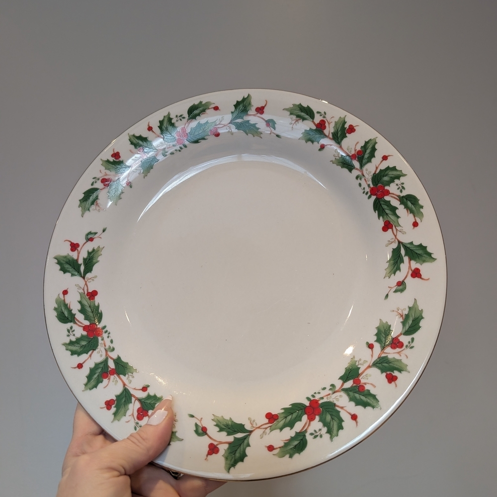 Vintage Christmas Set Of 4 Festive Holly Dinner Plate - Picture 3 of 8